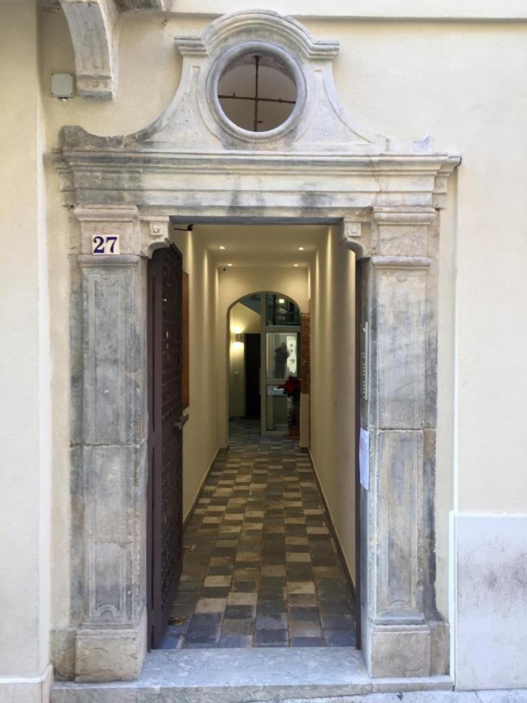 Della Cuba Vacanze Trapani Historic Center Esterno foto